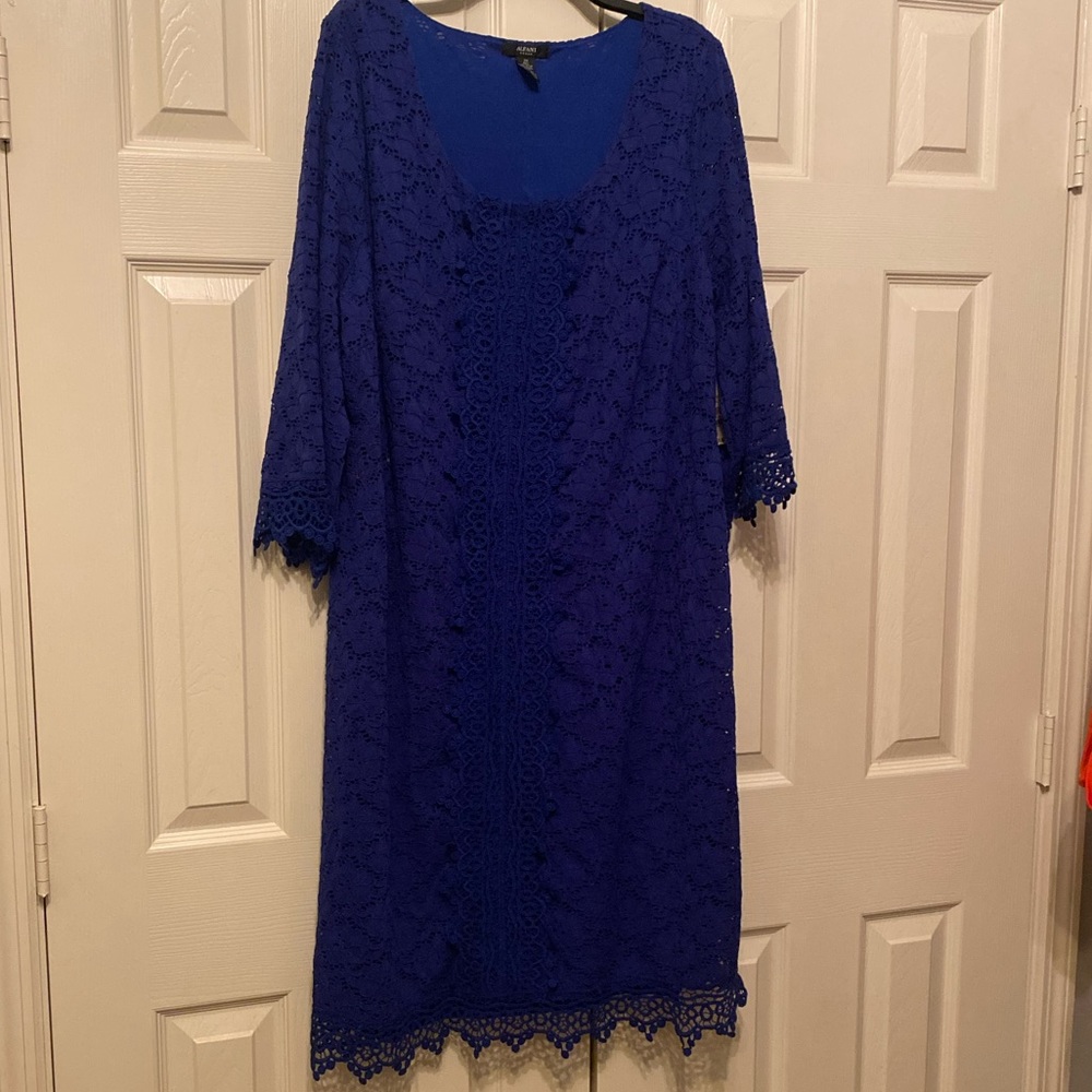 New-Alfani Blue lace dress
